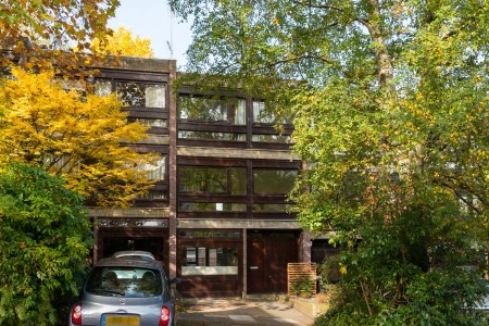 Jacksons Lane, The Modern House